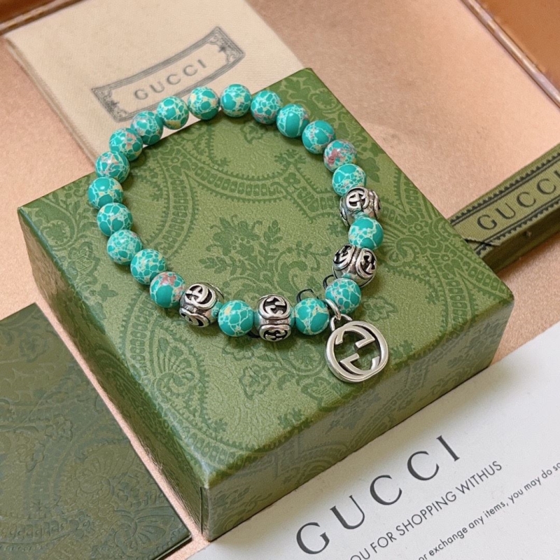 G*u*i bracelets